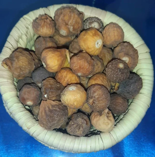 انجیر خشک ریز عسلی استهبان در مجموعه مزرعه تویسرکان