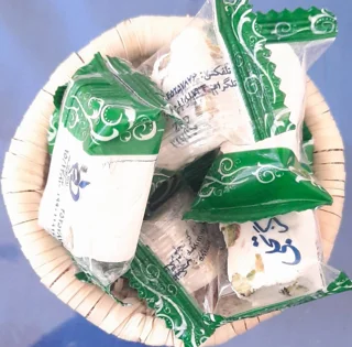 گز تجلی با مغز10درصد پسته محصول اصفهان با بافت نرم وخوش طعم
