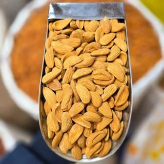 مغز بادام ایرانی نمکی(شور کاری شده)